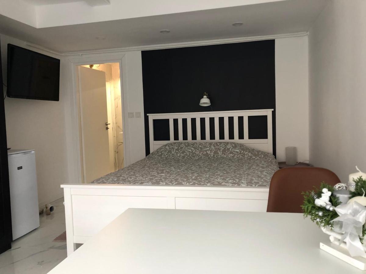 Apartments Nuna クラピンスケ・トプリツェ エクステリア 写真